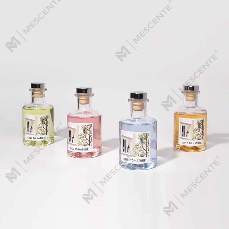 M&Scent ラグジュアリー 200ml カスタマイズされたホワイトボトル 木製スティック リードディフューザー ボックス付き