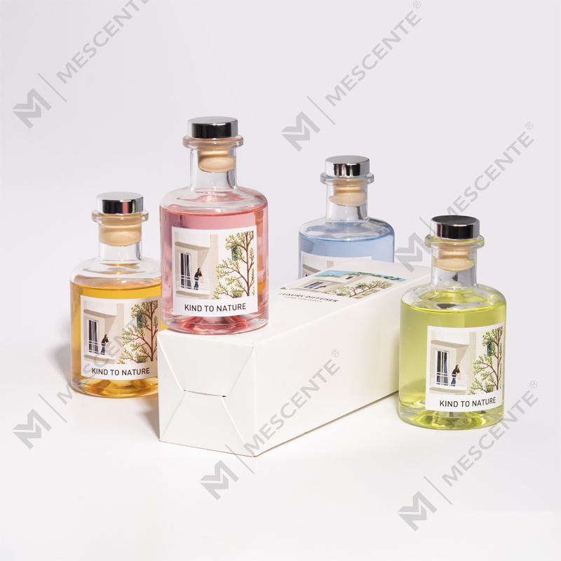 M&Scent ラグジュアリー 200ml カスタマイズされたホワイトボトル 木製スティック リードディフューザー ボックス付き
