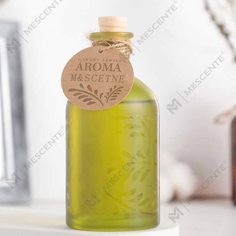 M&Scent 高級カスタムプライベートラベルガラスボトルフラワー液体リードディフューザーギフトボックス付き