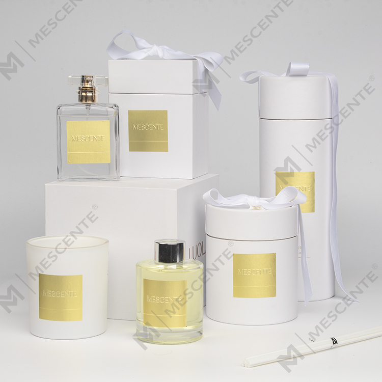 M&Scent の高級プライベート ラベルの香りの容器ジャー ソイワックス キャンドル バルク